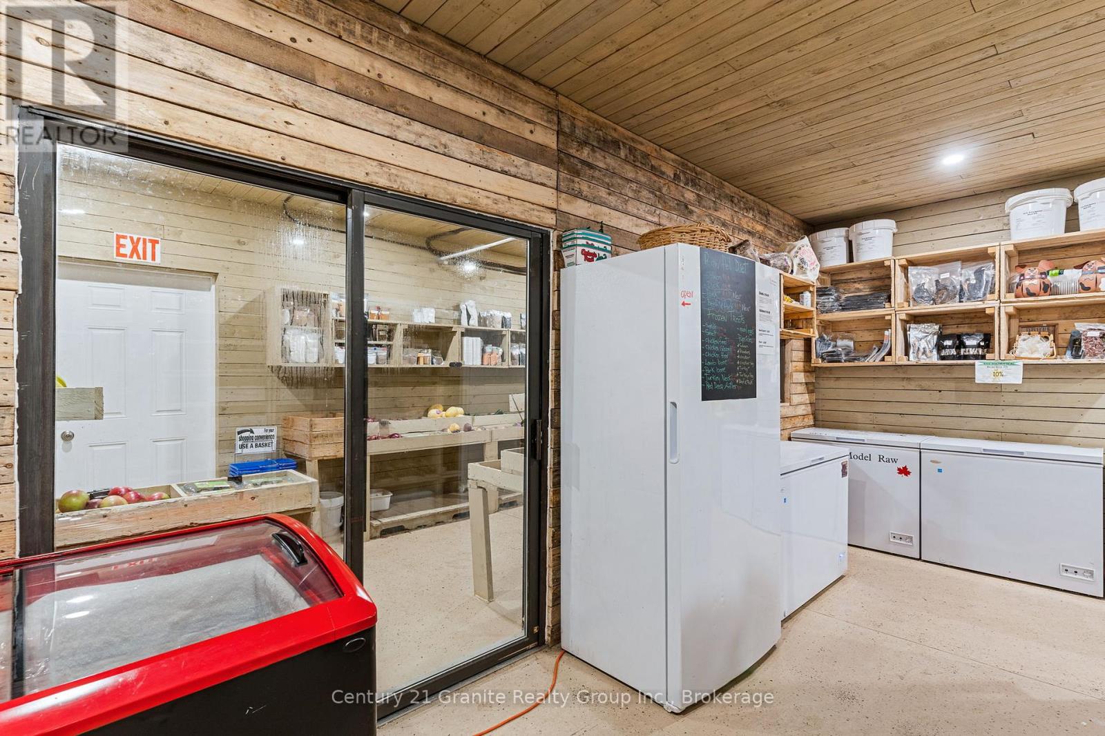 9734 Highway 118 W, Algonquin Highlands, Ontario  K0M 1J2 - Photo 10 - X12423965