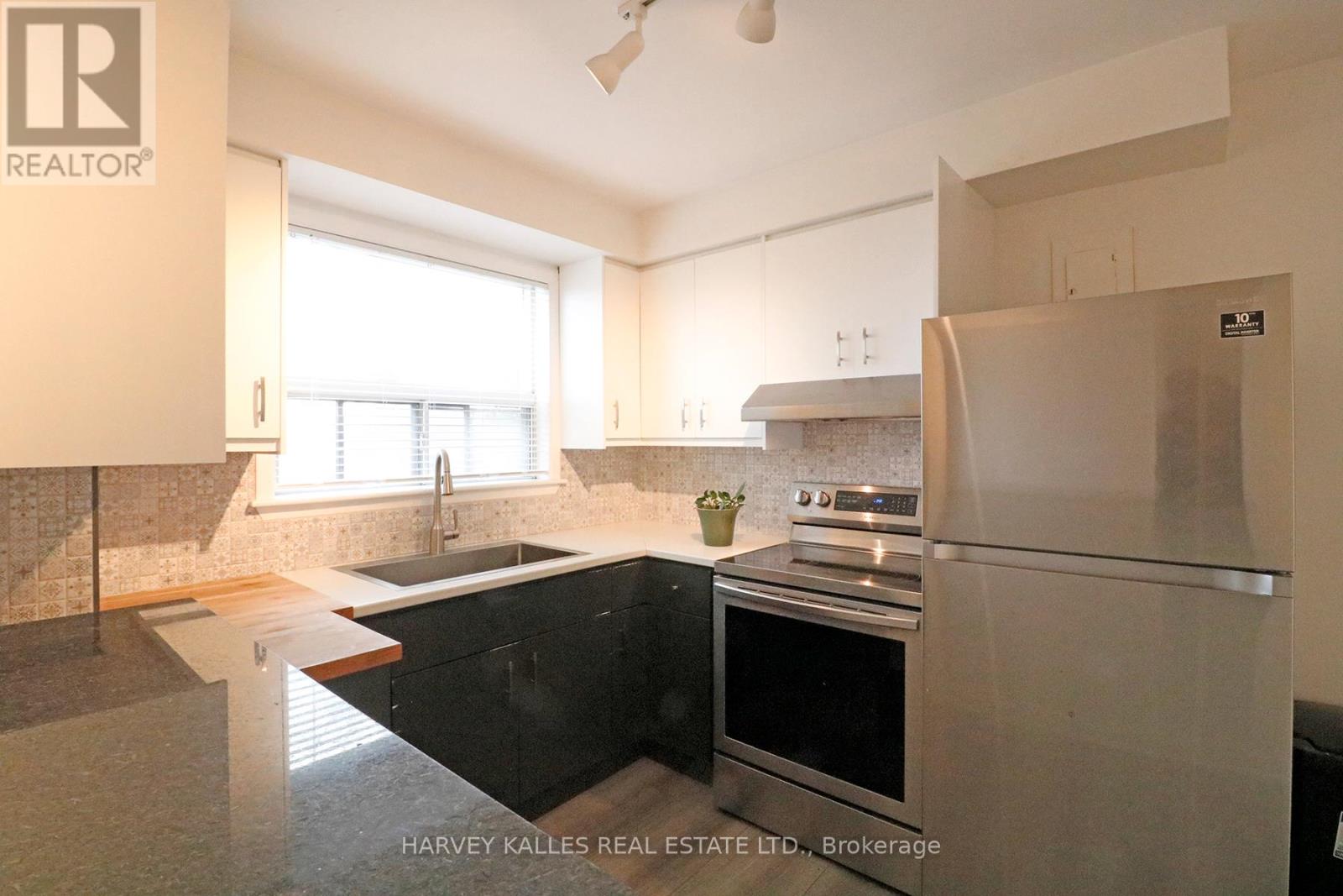 Main - 866 Davenport Road, Toronto, Ontario  M6G 2B6 - Photo 7 - C12649532