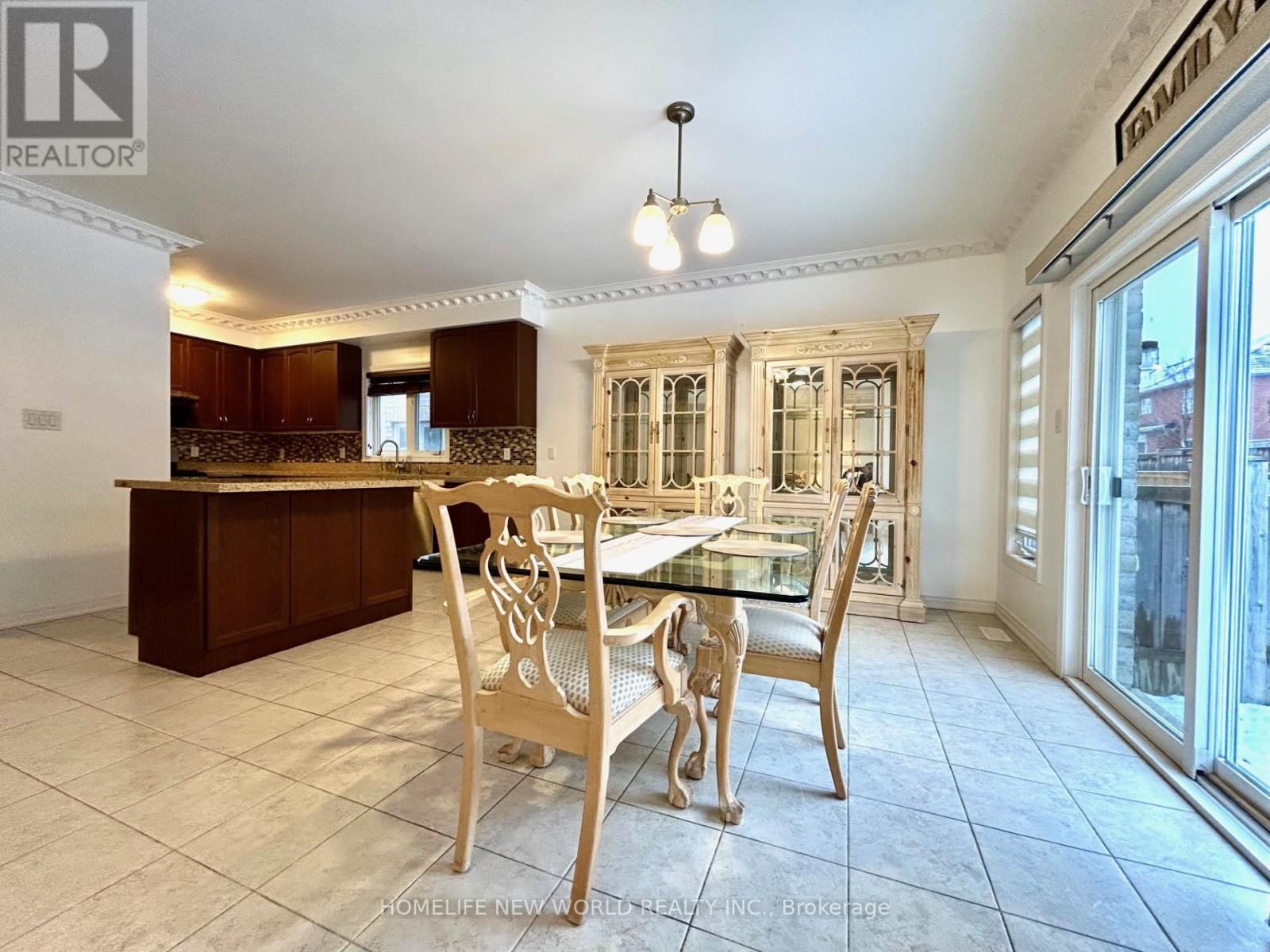 64 Thomas Foster Street, Markham, Ontario  L6C 2N6 - Photo 3 - N12499694