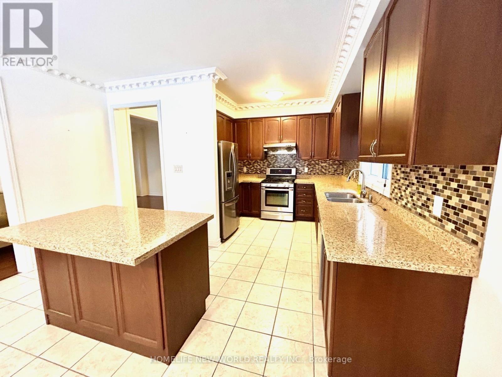 64 Thomas Foster Street, Markham, Ontario  L6C 2N6 - Photo 9 - N12499694