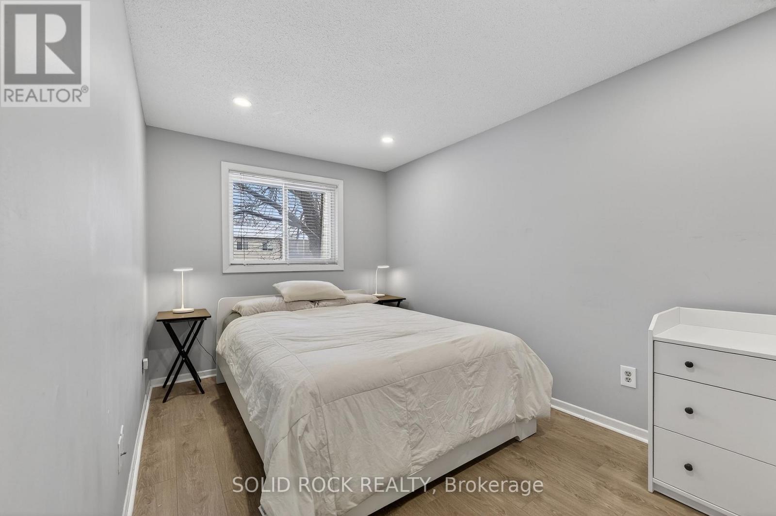 B - 76 Seyton Drive, Ottawa, Ontario  K2H 8W4 - Photo 16 - X12644972