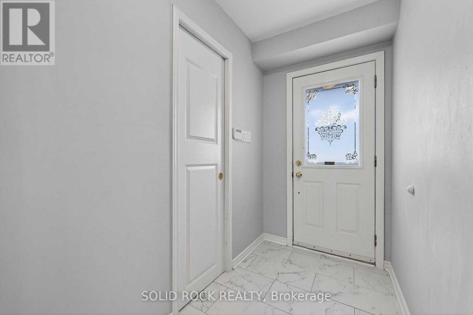 B - 76 Seyton Drive, Ottawa, Ontario  K2H 8W4 - Photo 3 - X12644972