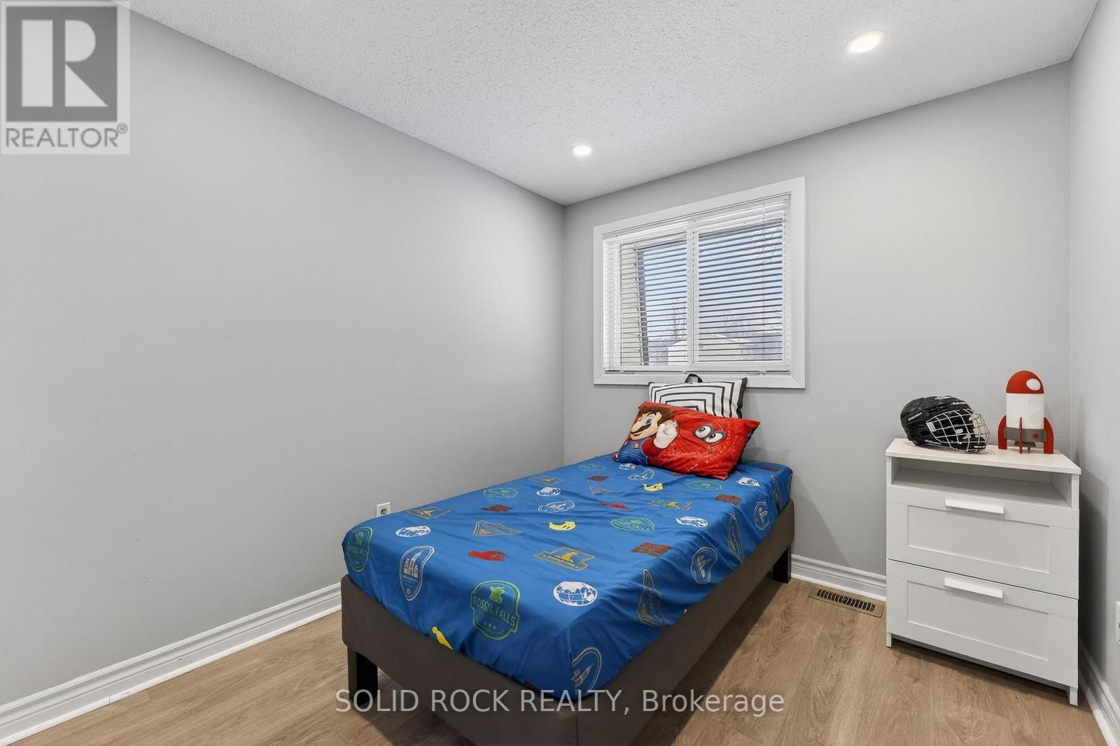 B - 76 Seyton Drive, Ottawa, Ontario  K2H 8W4 - Photo 31 - X12644972