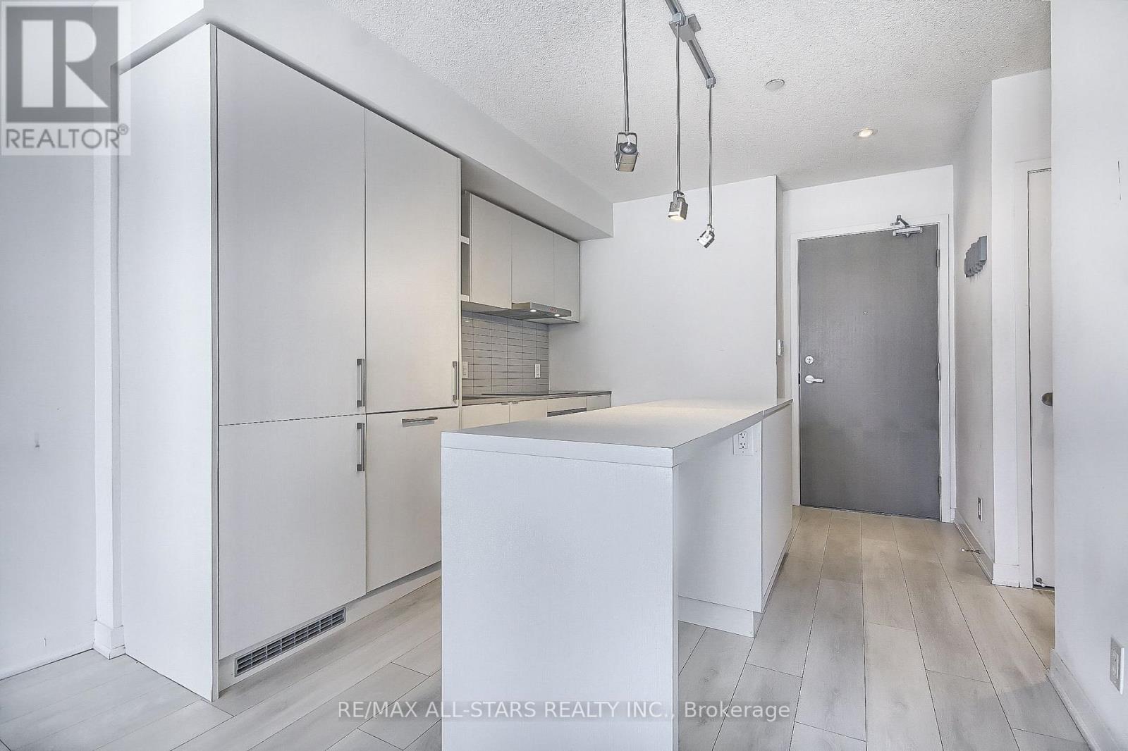 2803 - 100 Harbour Street, Toronto, Ontario  M5J 0B5 - Photo 19 - C12649586