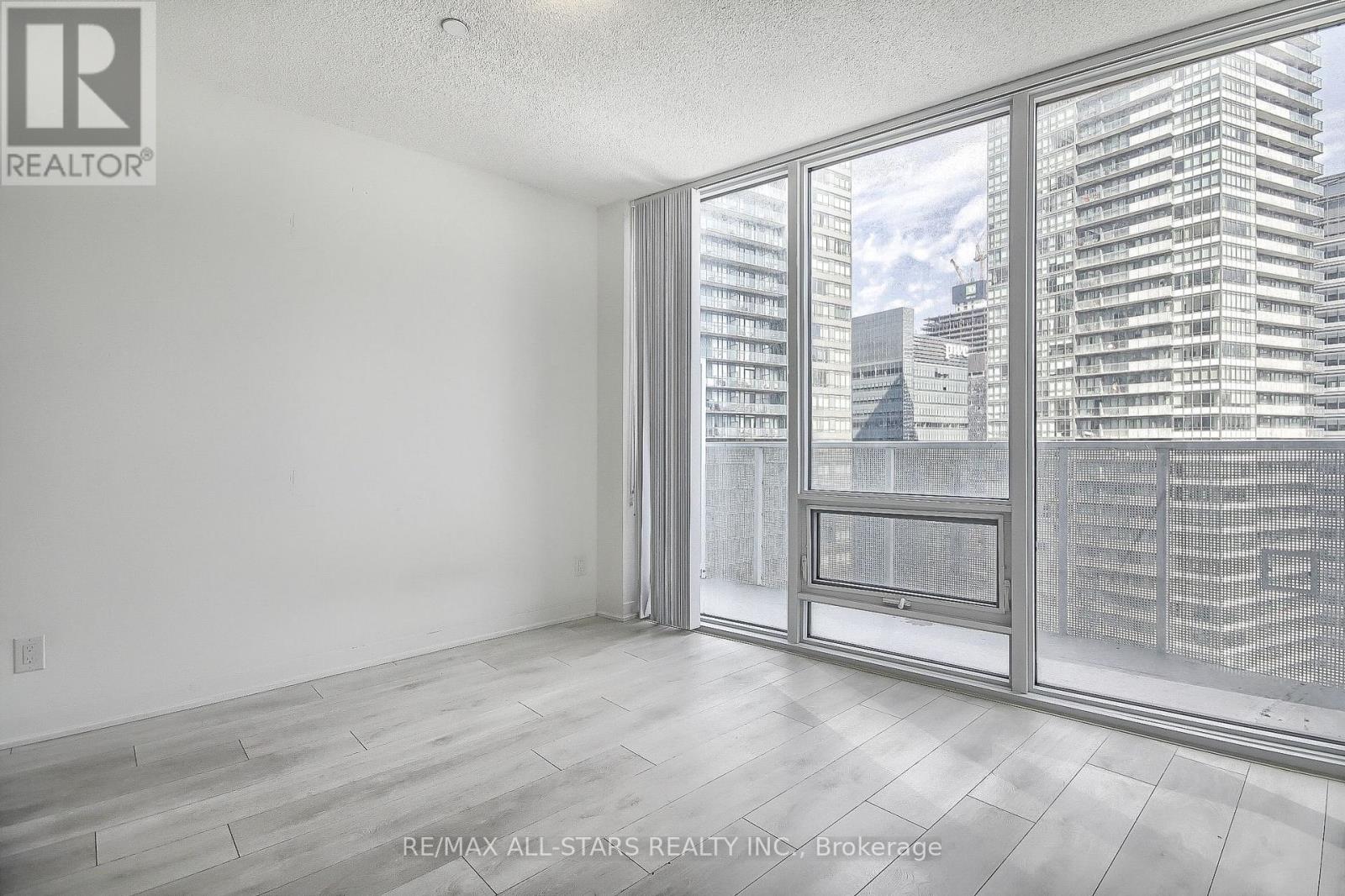 2803 - 100 Harbour Street, Toronto, Ontario  M5J 0B5 - Photo 30 - C12649586