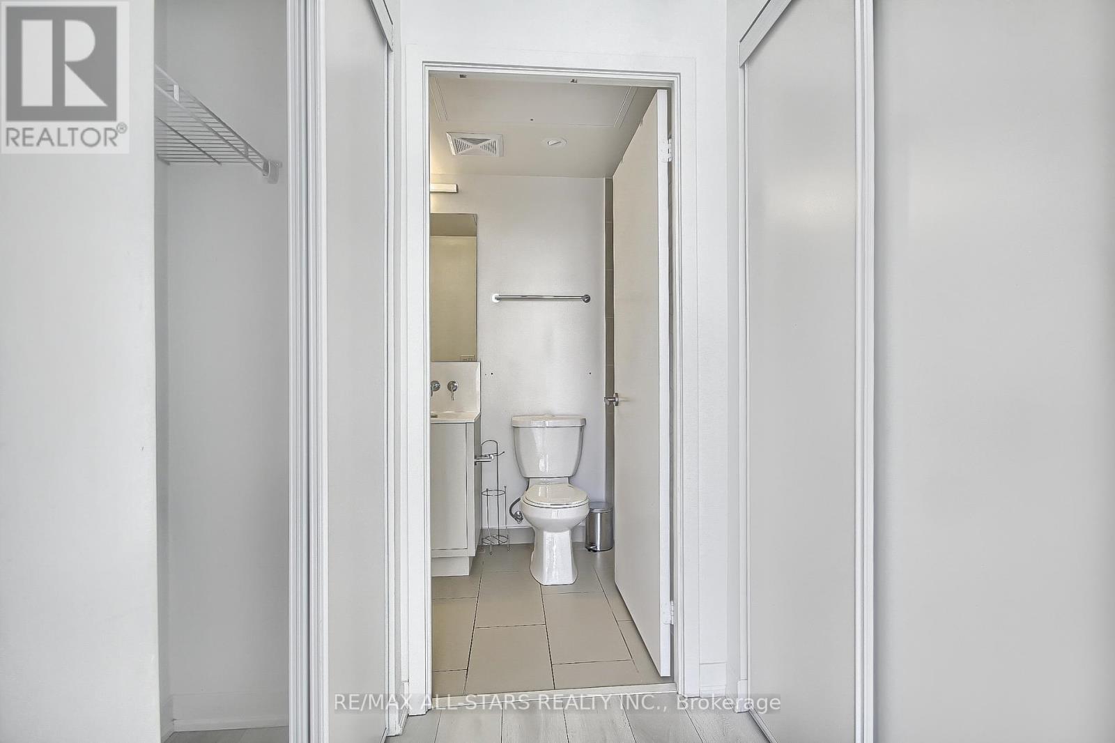 2803 - 100 Harbour Street, Toronto, Ontario  M5J 0B5 - Photo 31 - C12649586