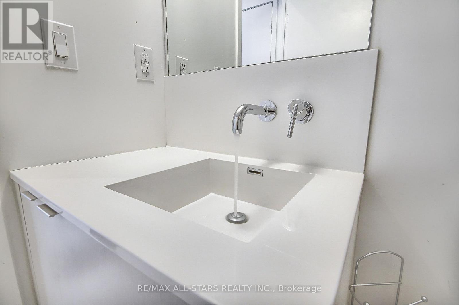 2803 - 100 Harbour Street, Toronto, Ontario  M5J 0B5 - Photo 34 - C12649586