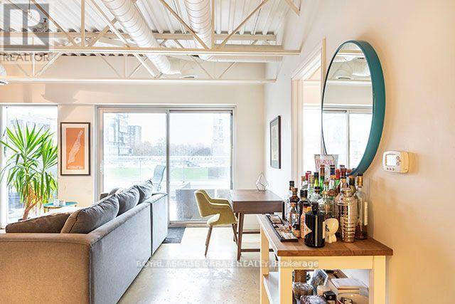 4A - 483 QUEEN STREET, Toronto, Ontario