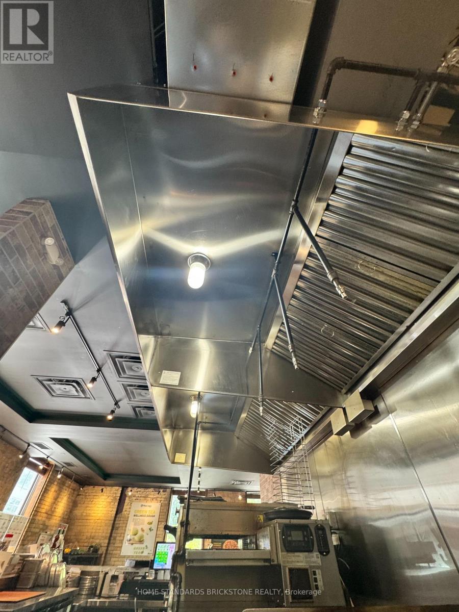 100 - 66 Gerrard Street E, Toronto, Ontario  M5B 1G3 - Photo 17 - C12649638