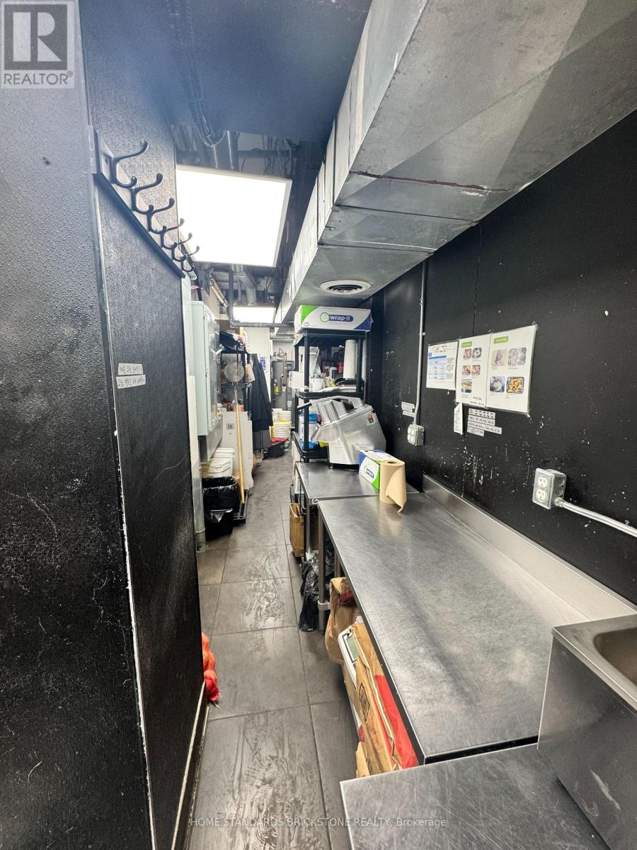 100 - 66 Gerrard Street E, Toronto, Ontario  M5B 1G3 - Photo 19 - C12649638