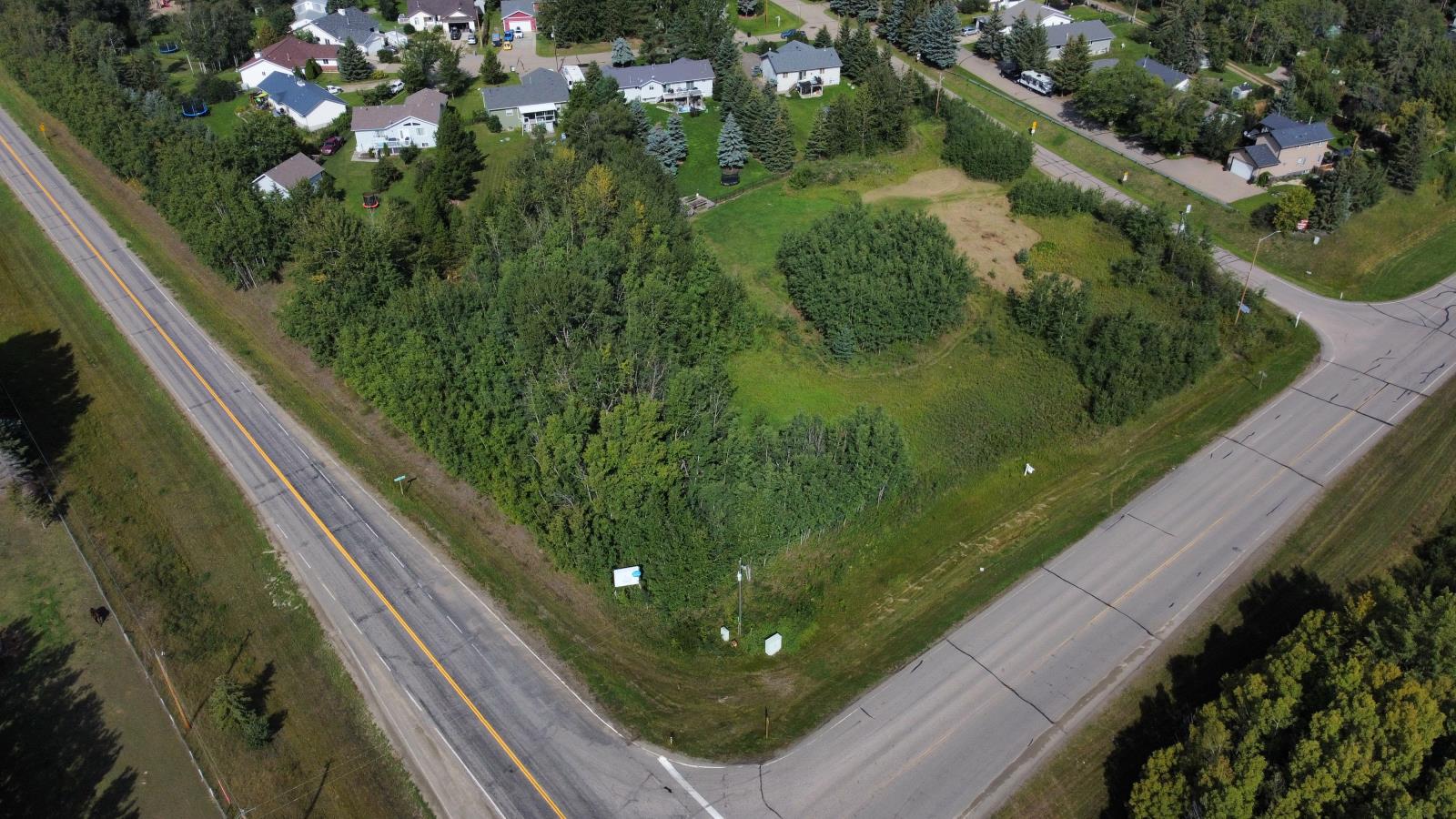 487  Lakeside Drive, Parkland County, Alberta  T7Z 2T7 - Photo 8 - 43688876