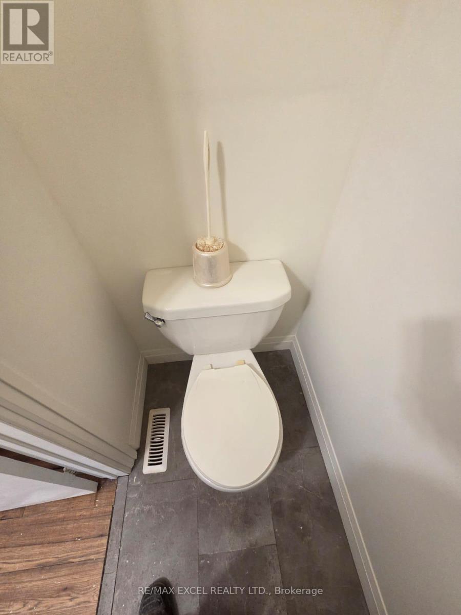 Bsmt - 12 College Crescent, Barrie, Ontario  L4M 2W2 - Photo 8 - S12649634