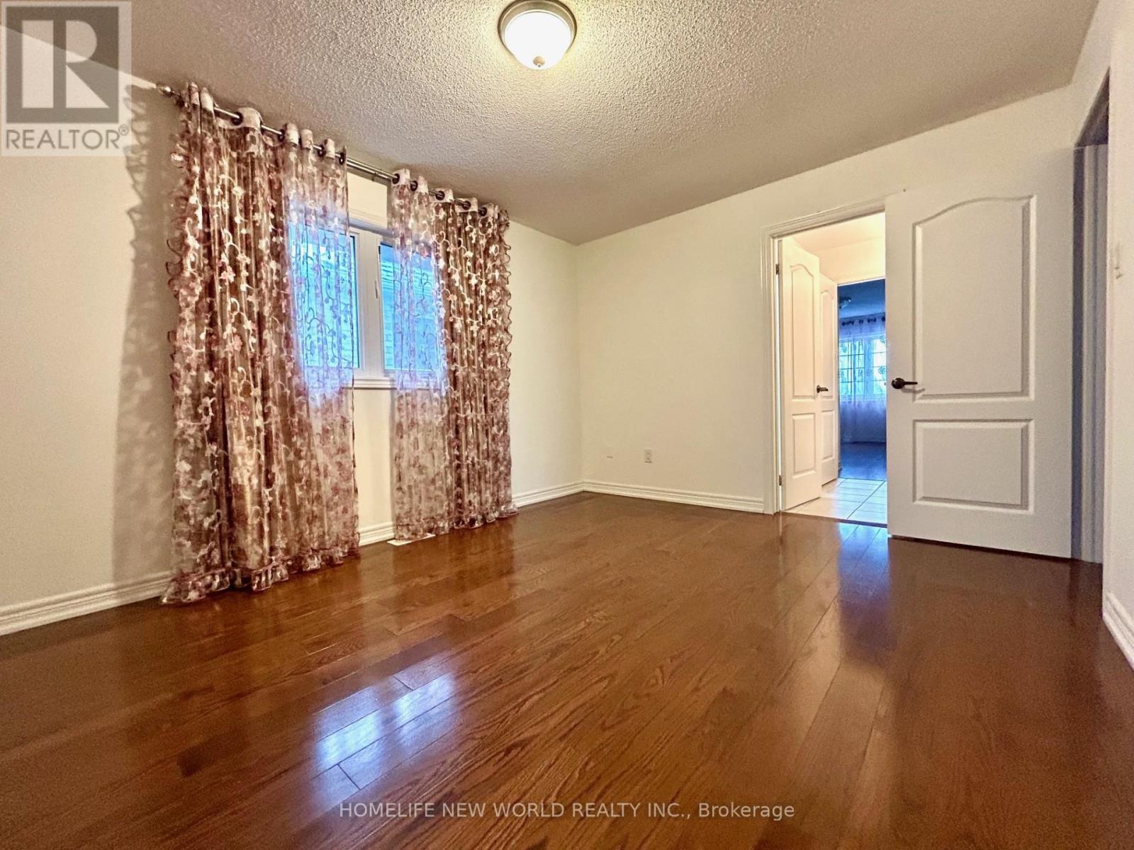 64 Thomas Foster Street, Markham, Ontario  L6C 2N6 - Photo 12 - N12499694