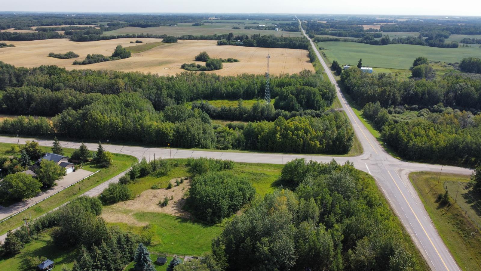 487  Lakeside Drive, Parkland County, Alberta  T7Z 2T7 - Photo 9 - 43688876