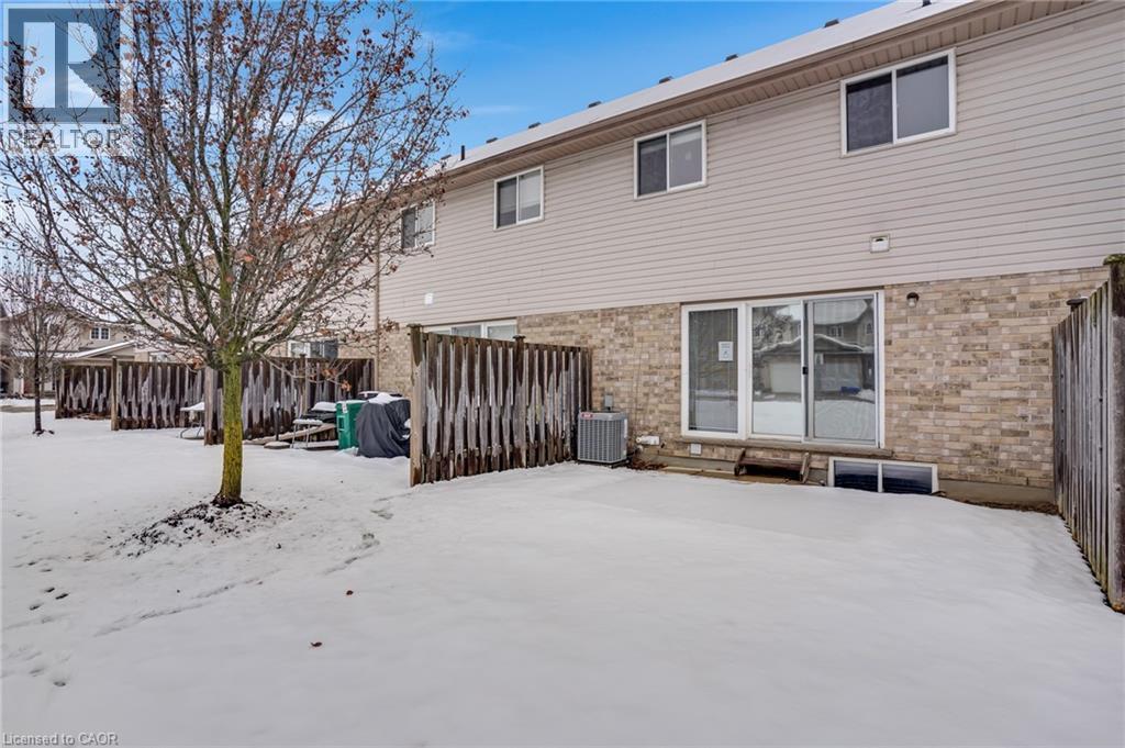 310 Fallowfield Drive, Kitchener, Ontario  N2C 0A9 - Photo 4 - 40795011