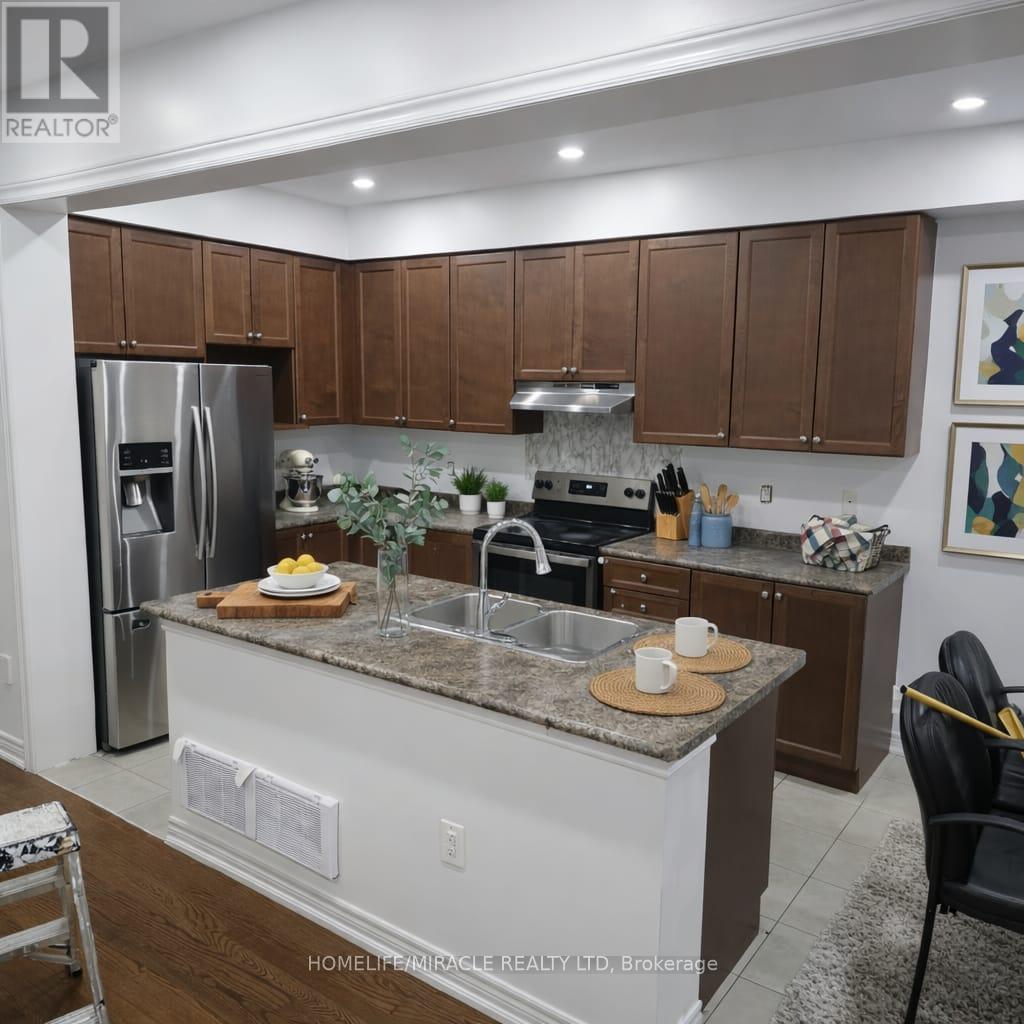 25 Antibes Drive, Brampton, Ontario  L6X 0R8 - Photo 2 - W12649594