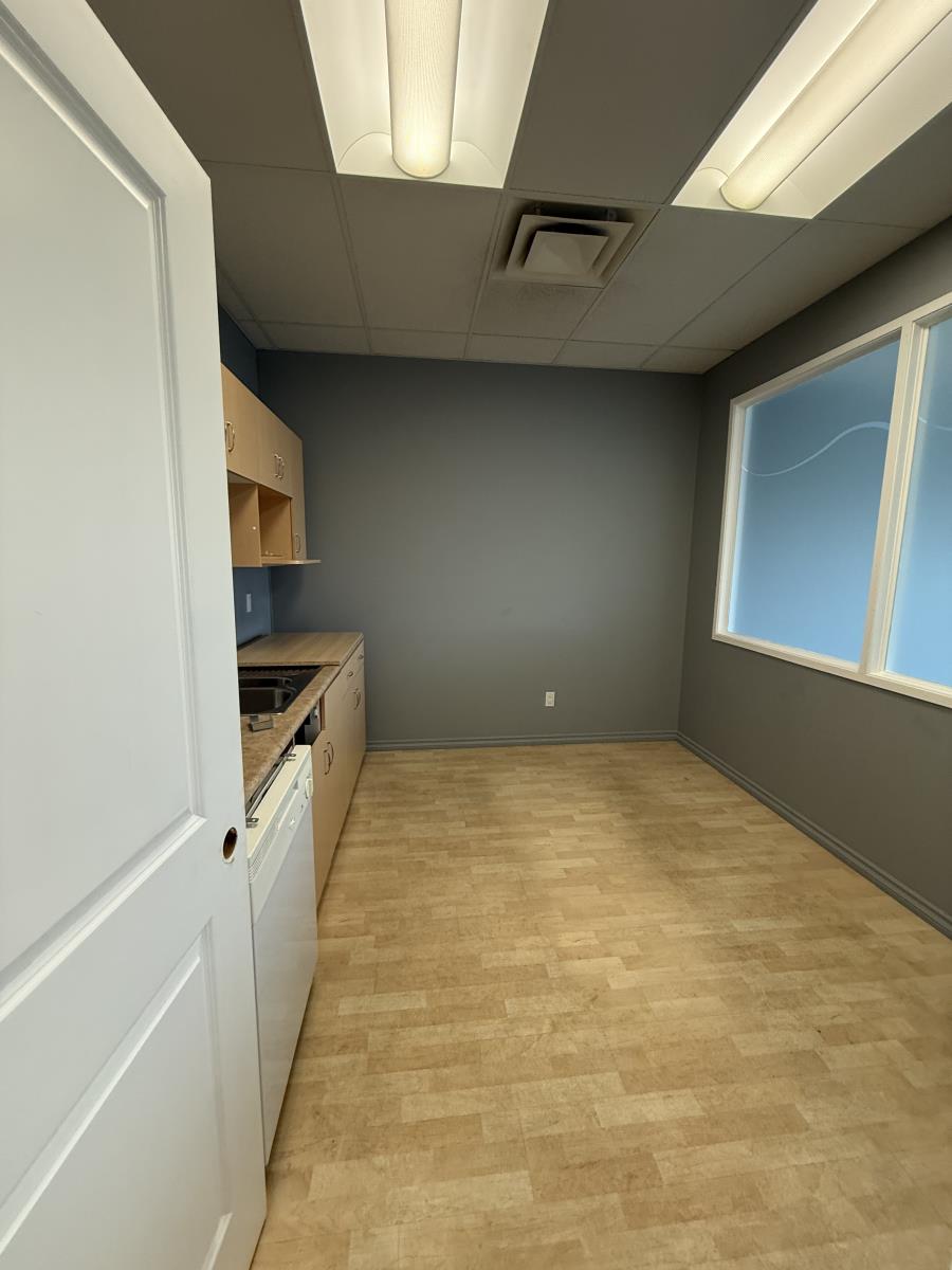 6924  Roper Road, Edmonton, Alberta  T6B 3H9 - Photo 5 - 43689609