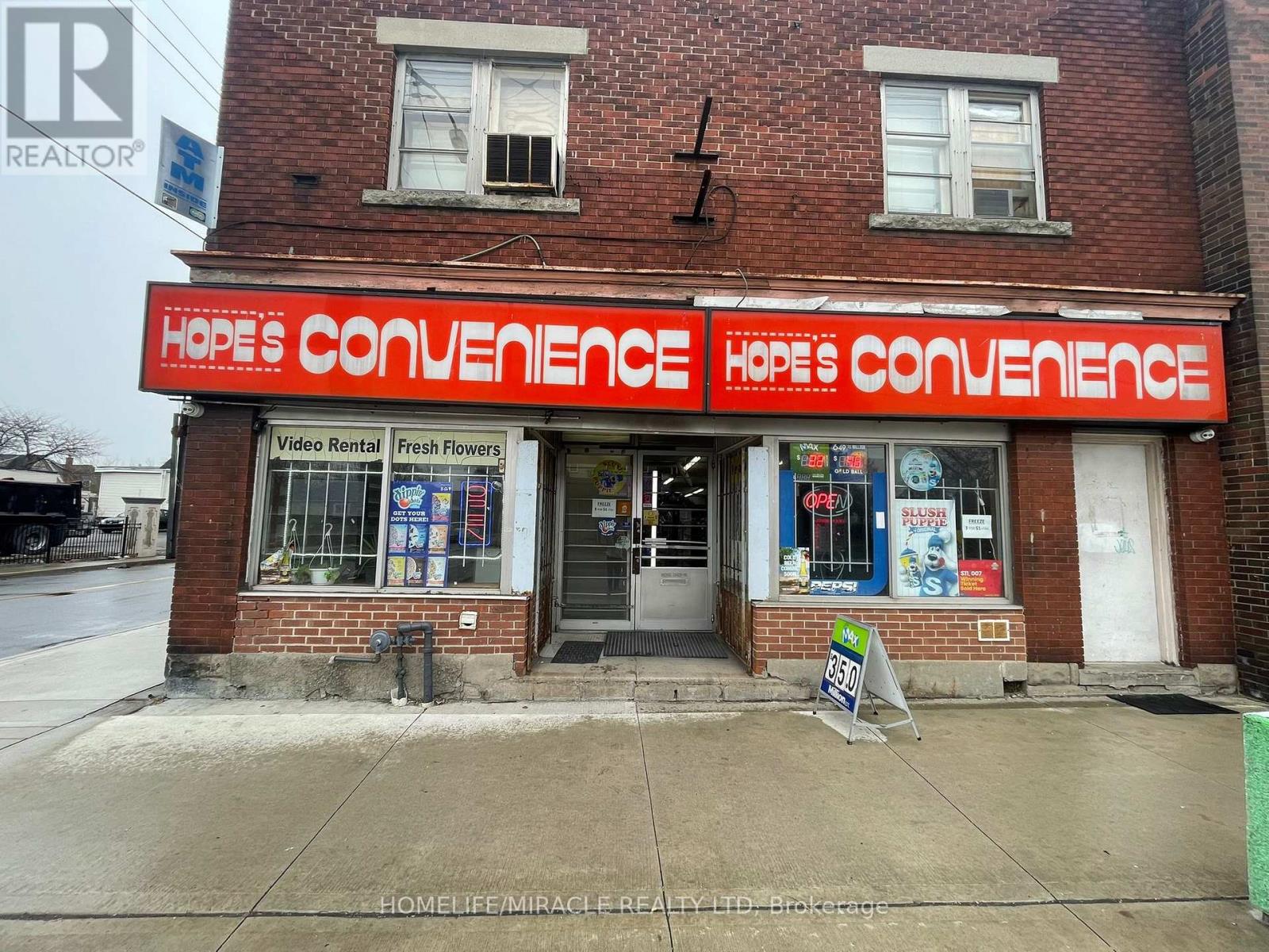 230 KENILWORTH AVENUE, Hamilton, Ontario