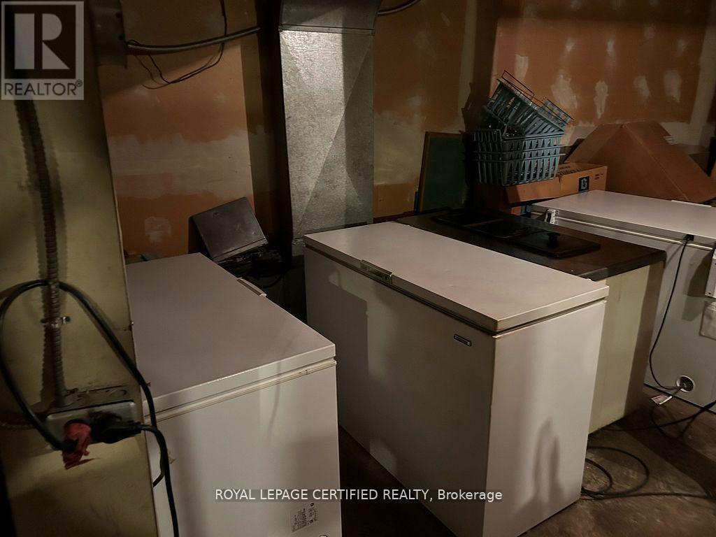 459 St Paul Street, St. Catharines, Ontario  L2R 3N4 - Photo 15 - X12649614