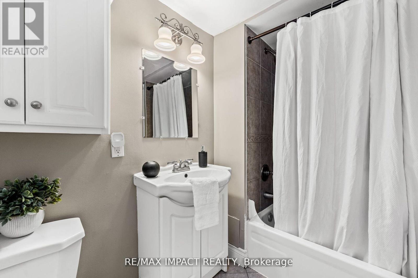 1158 Weller Street, Peterborough, Ontario  K9J 7M8 - Photo 21 - X12649636