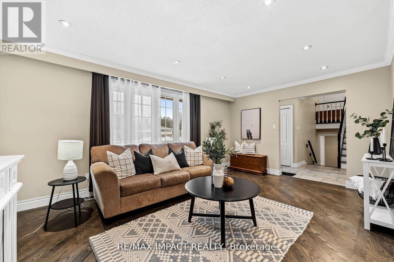 1158 Weller Street, Peterborough, Ontario  K9J 7M8 - Photo 6 - X12649636