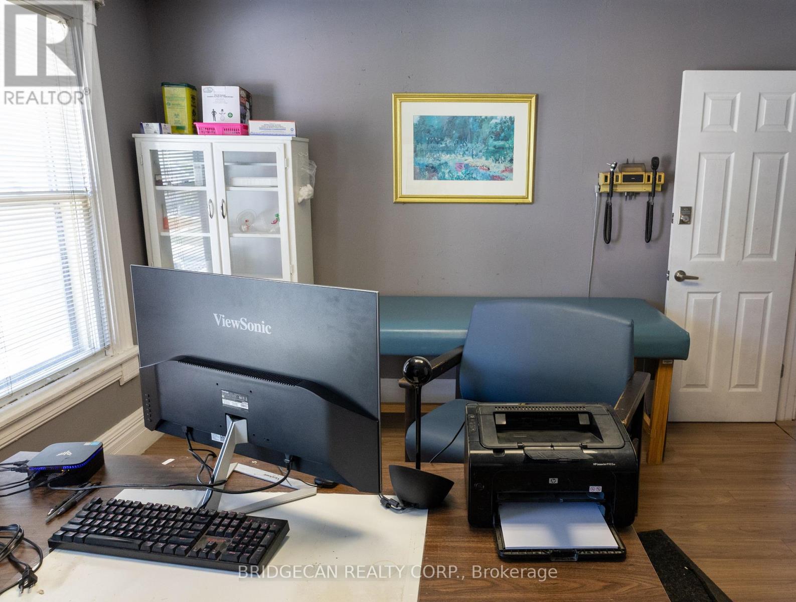 7 Welland Avenue, St. Catharines, Ontario  L2R 2L8 - Photo 11 - X12649642