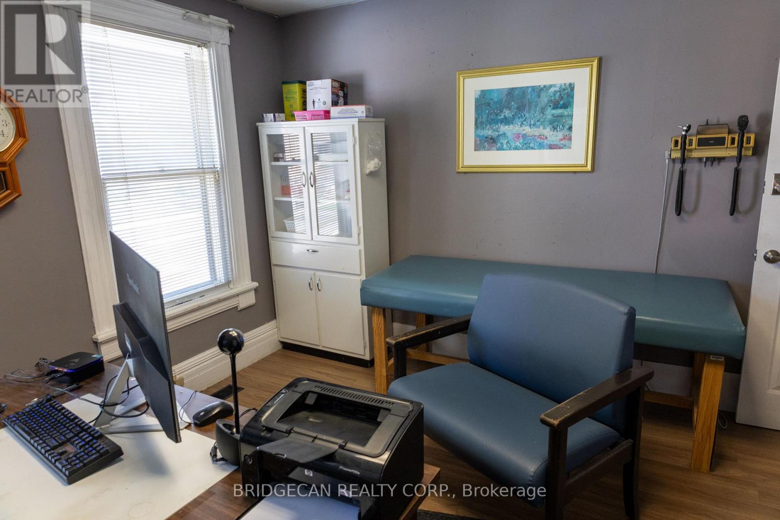 7 Welland Avenue, St. Catharines, Ontario  L2R 2L8 - Photo 12 - X12649642