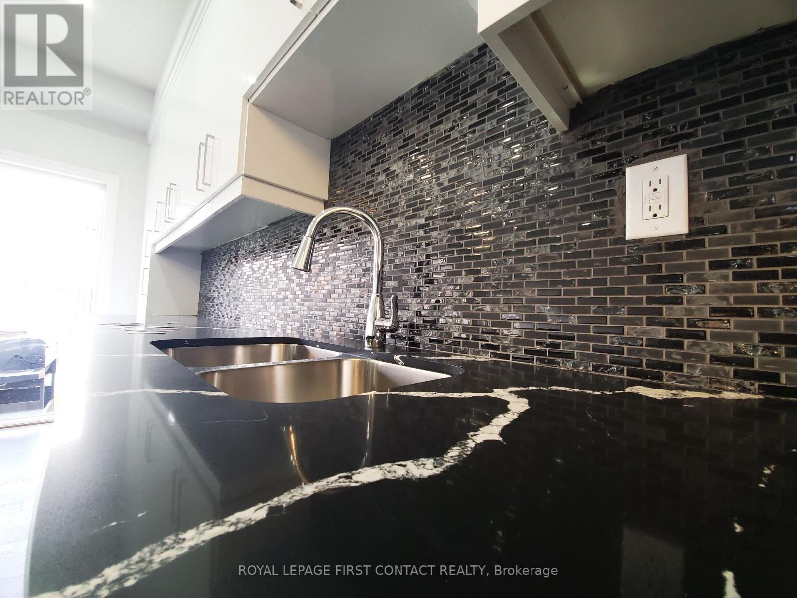 87 Pearcey Crescent, Barrie, Ontario  L4N 6R7 - Photo 10 - S12649632