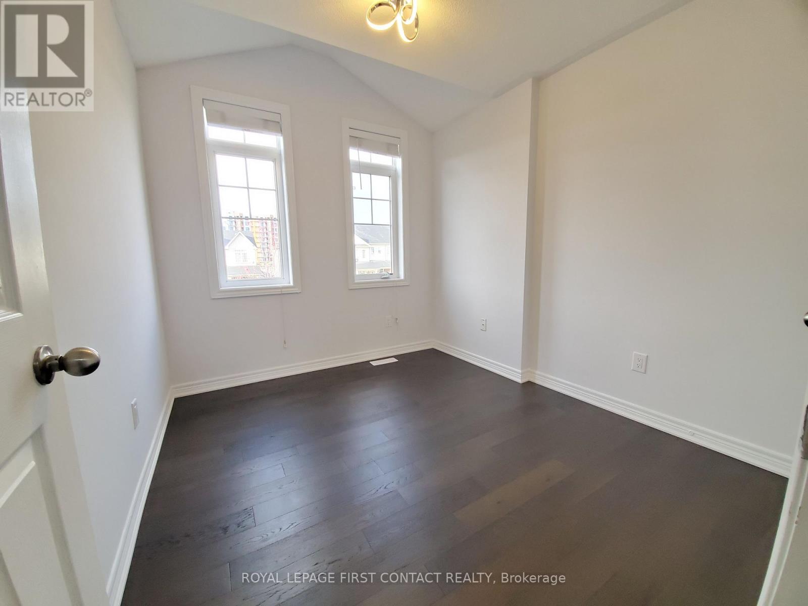 87 Pearcey Crescent, Barrie, Ontario  L4N 6R7 - Photo 16 - S12649632