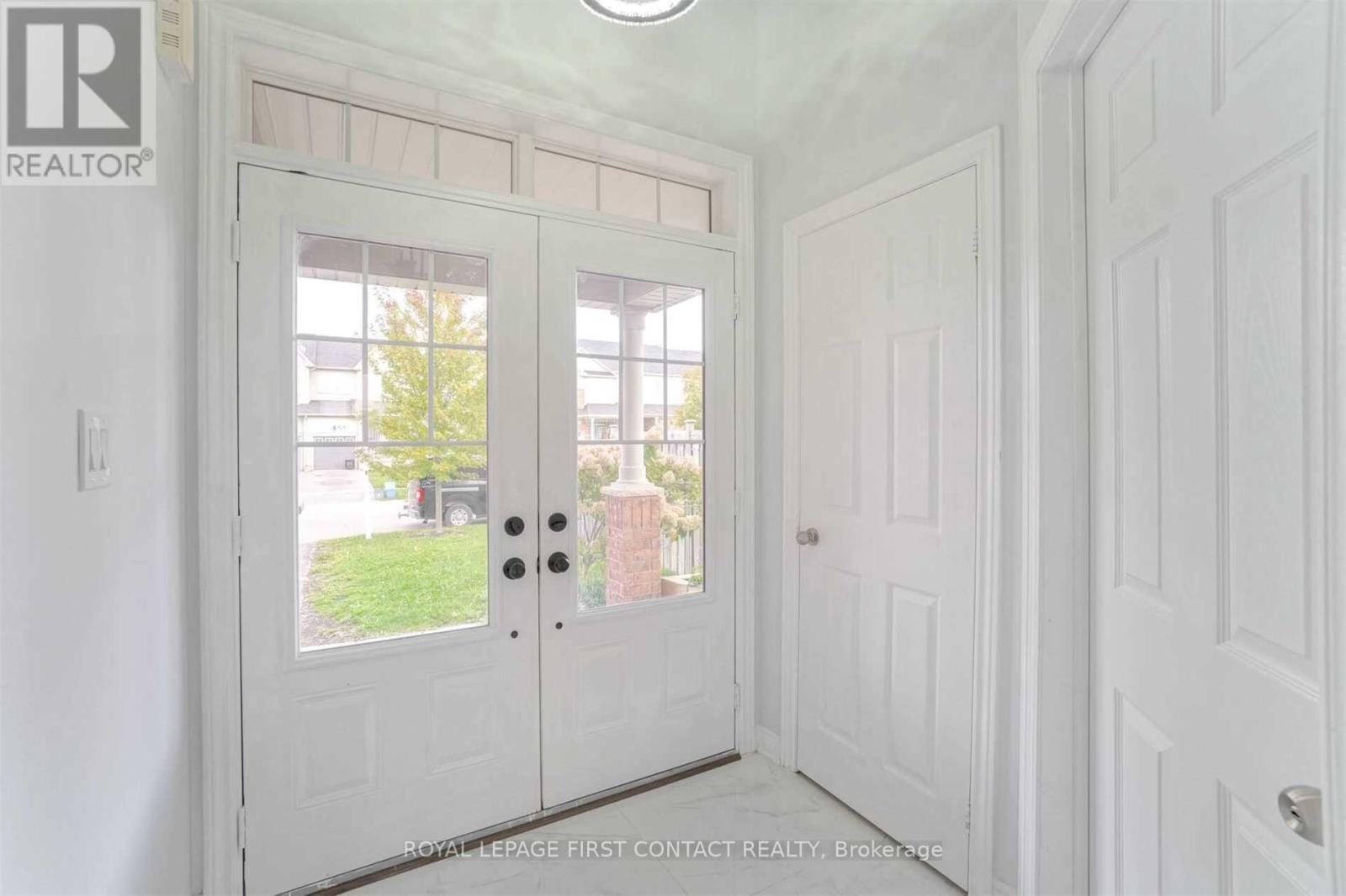 87 Pearcey Crescent, Barrie, Ontario  L4N 6R7 - Photo 2 - S12649632