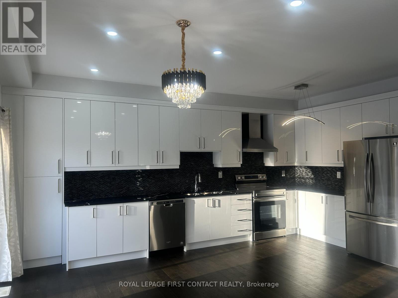 87 Pearcey Crescent, Barrie, Ontario  L4N 6R7 - Photo 9 - S12649632