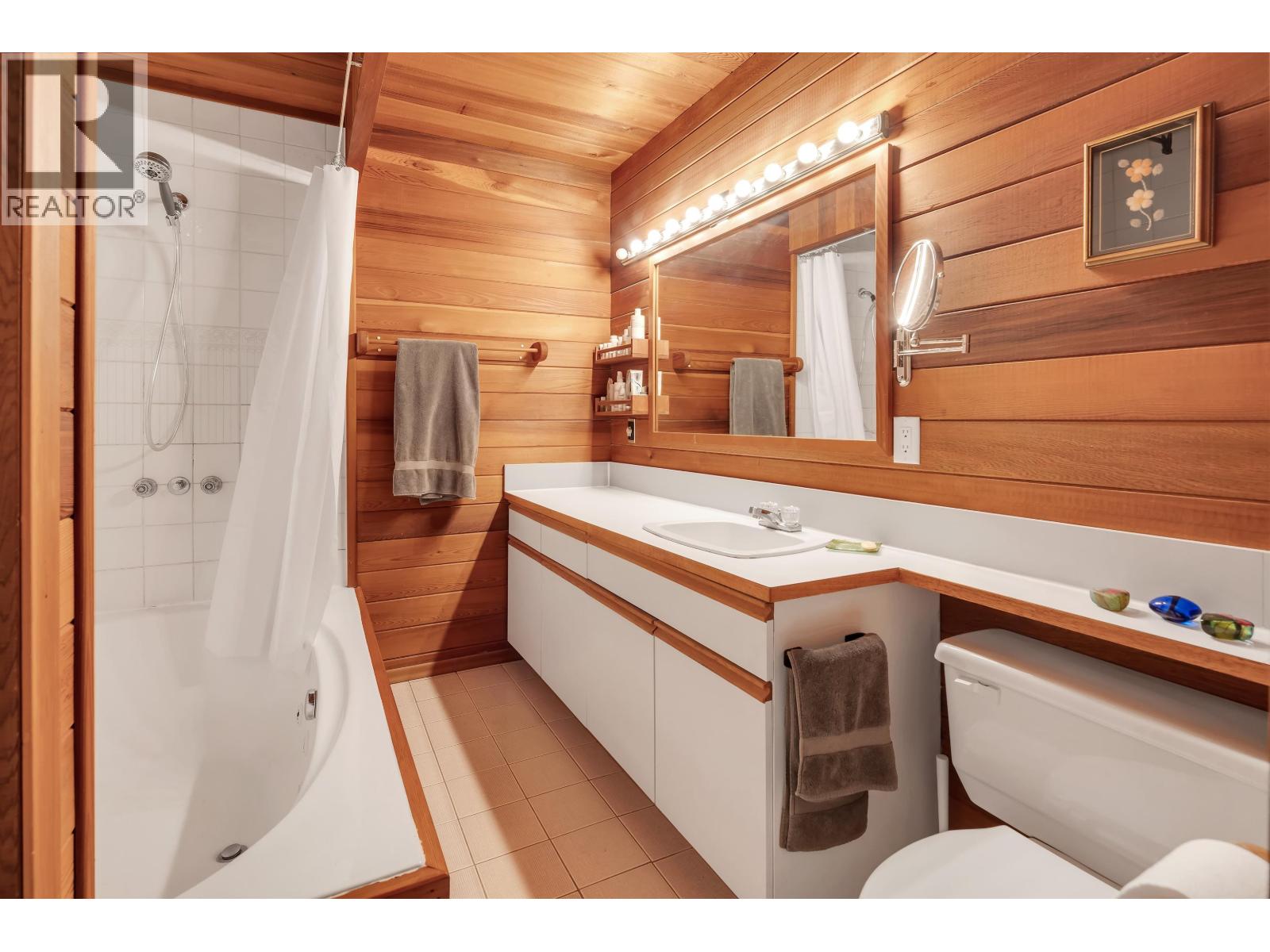 109 6117 Eagle Drive, Whistler, British Columbia  V8E 0E1 - Photo 13 - R3074931