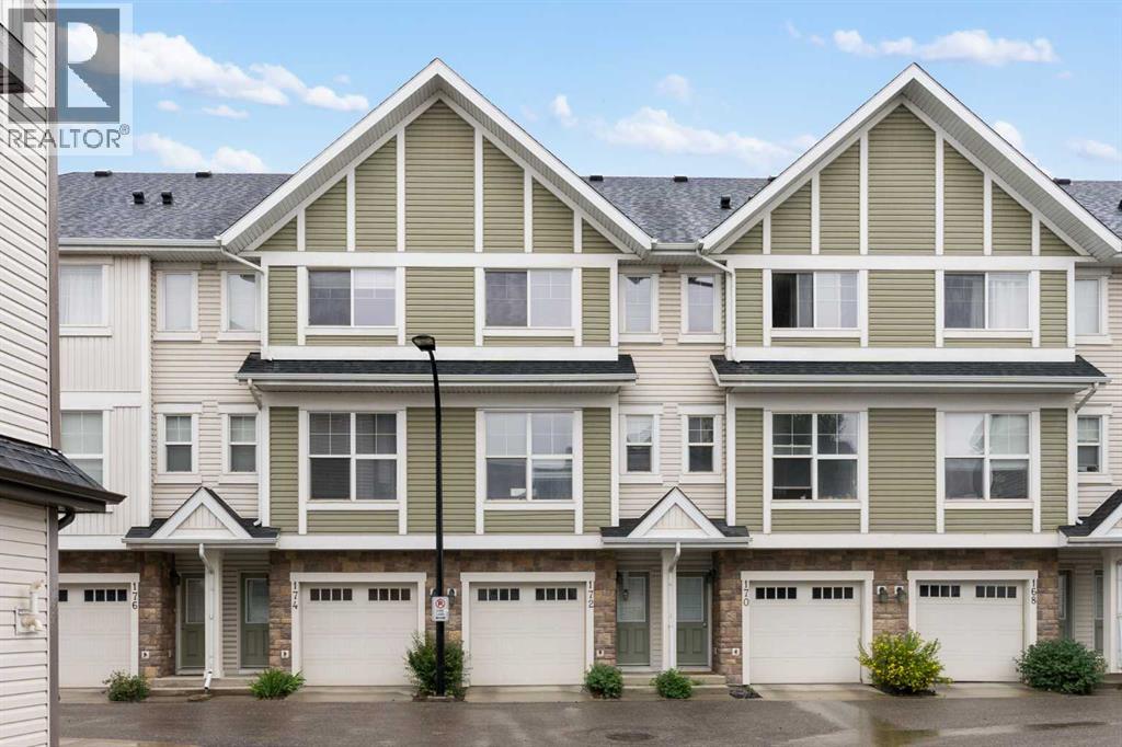 172 New Brighton Point SE, Calgary, Alberta