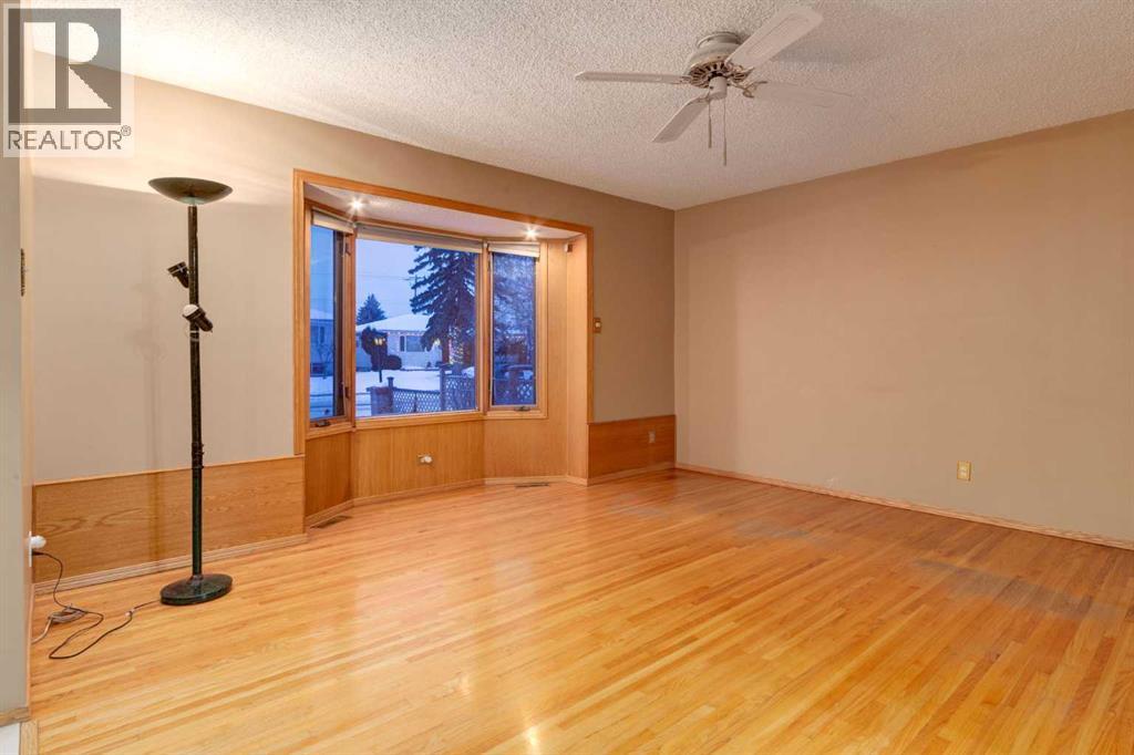 7404 Farrell Road Se, Calgary, Alberta  T2H 0T6 - Photo 4 - A2274181