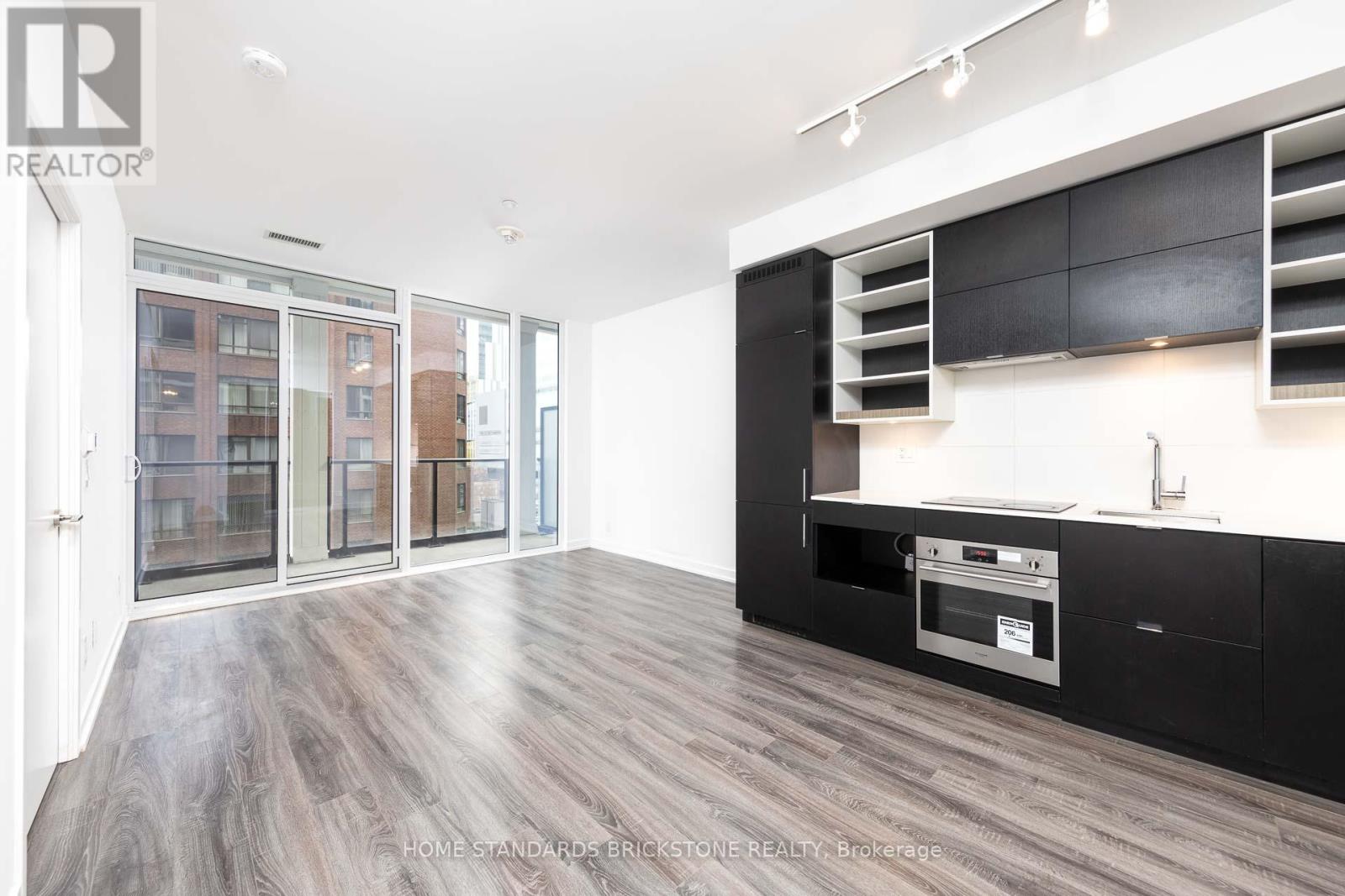 510 - 20 Edward Street, Toronto, Ontario  M5G 0C5 - Photo 14 - C12649658