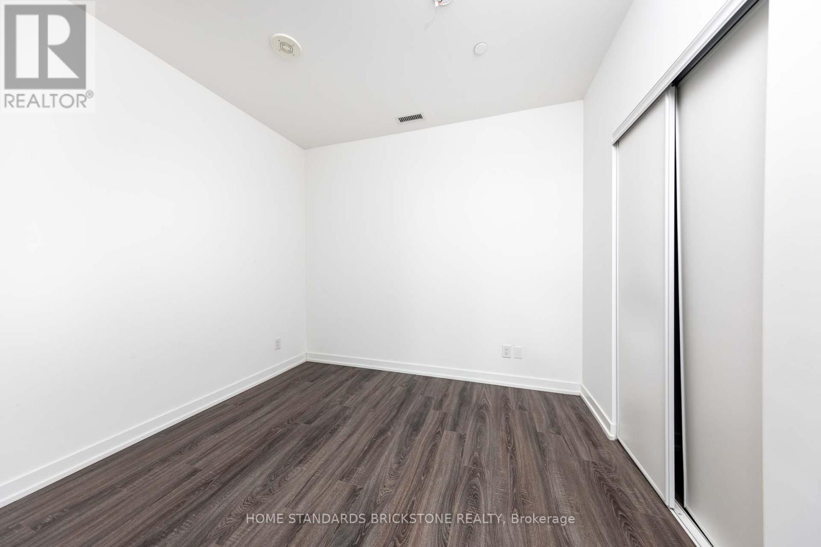 510 - 20 Edward Street, Toronto, Ontario  M5G 0C5 - Photo 17 - C12649658