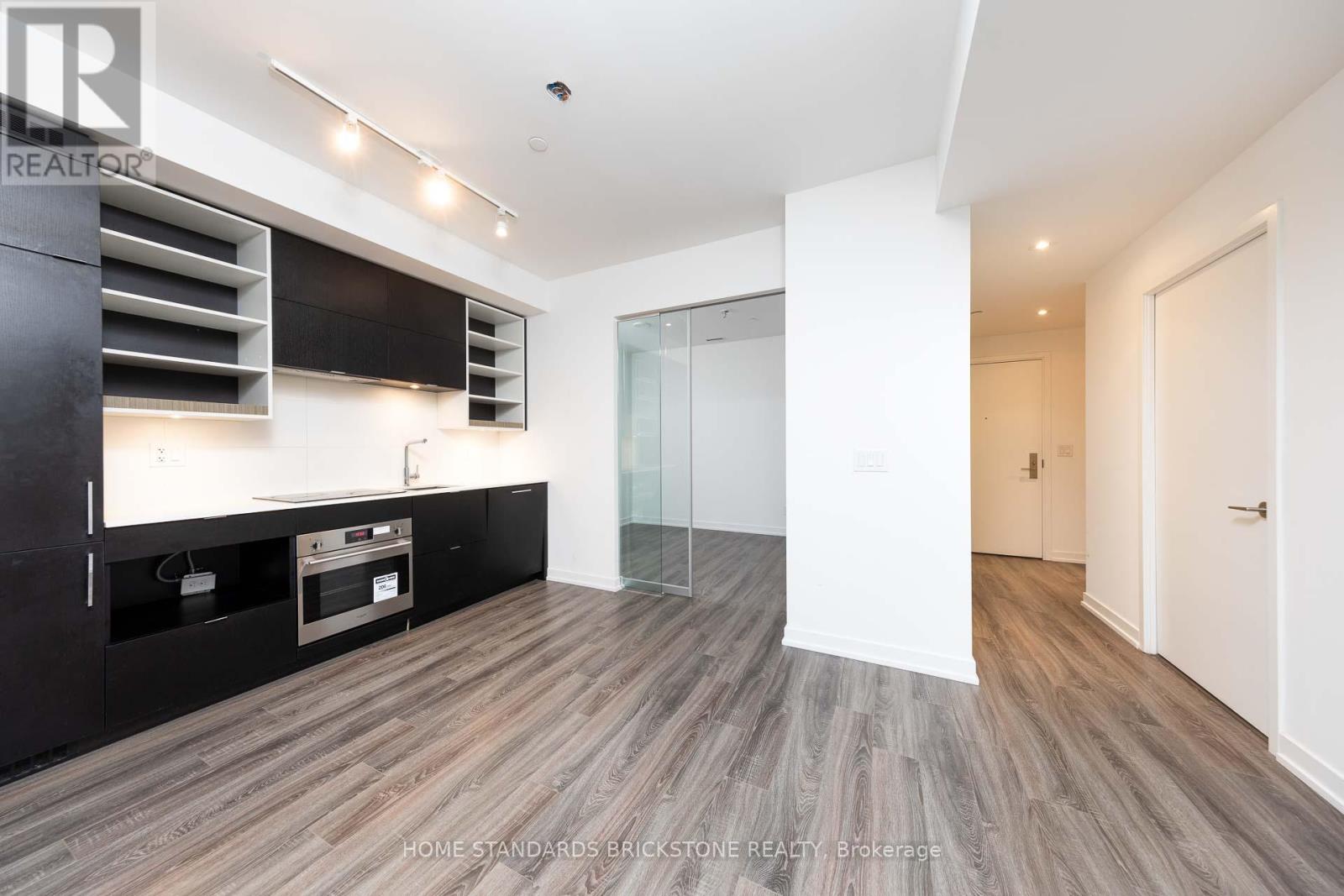 510 - 20 Edward Street, Toronto, Ontario  M5G 0C5 - Photo 9 - C12649658