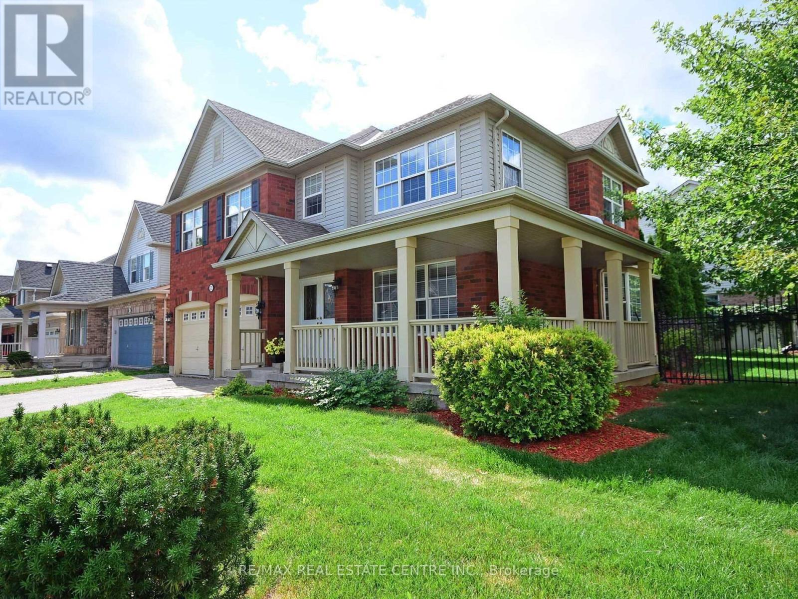 22 Kershaw Street, Brampton, Ontario  L7A 1N8 - Photo 2 - W12649654