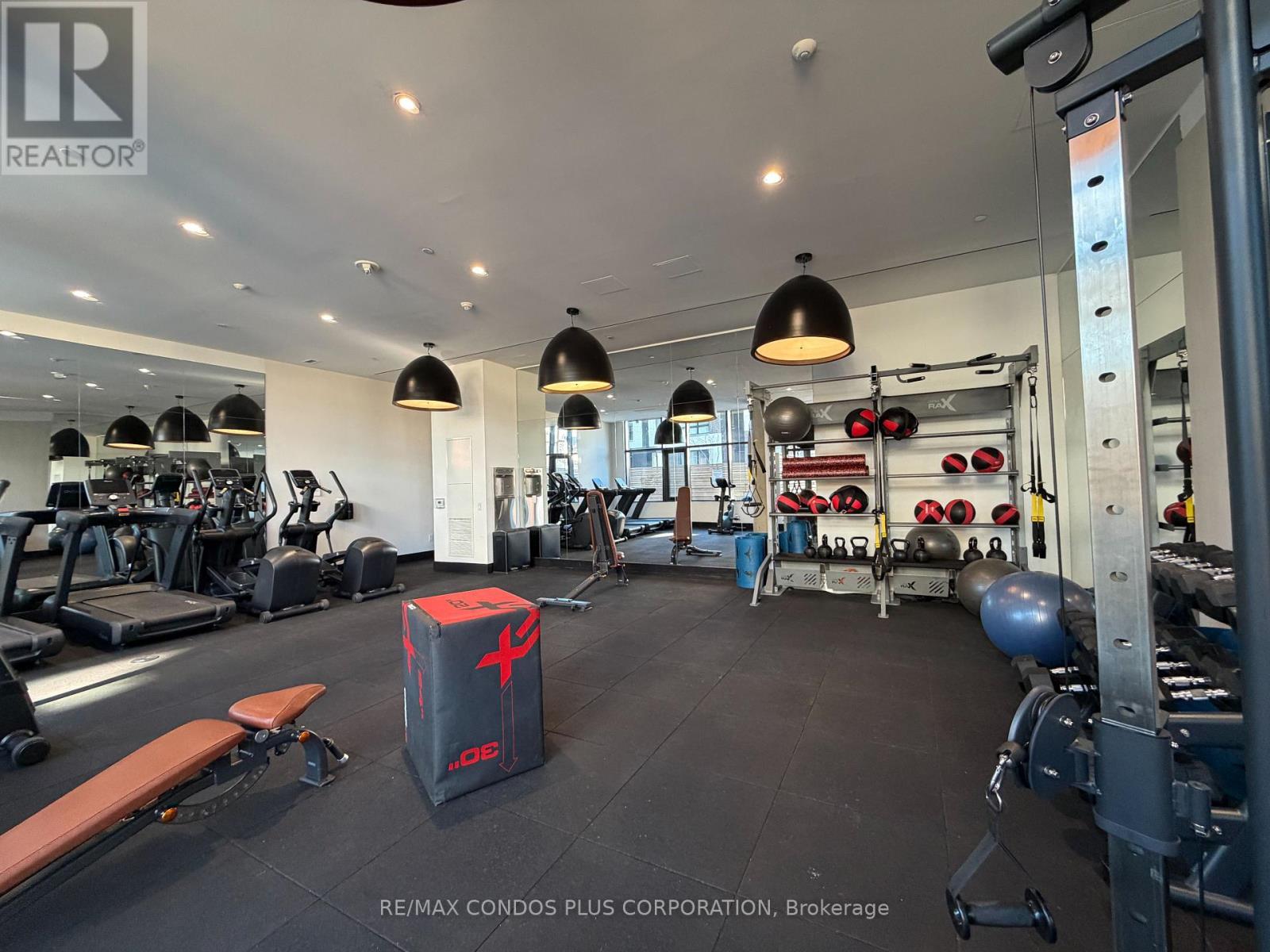 402 - 1808 St Clair Avenue W, Toronto, Ontario  M6N 0C1 - Photo 15 - W12649276