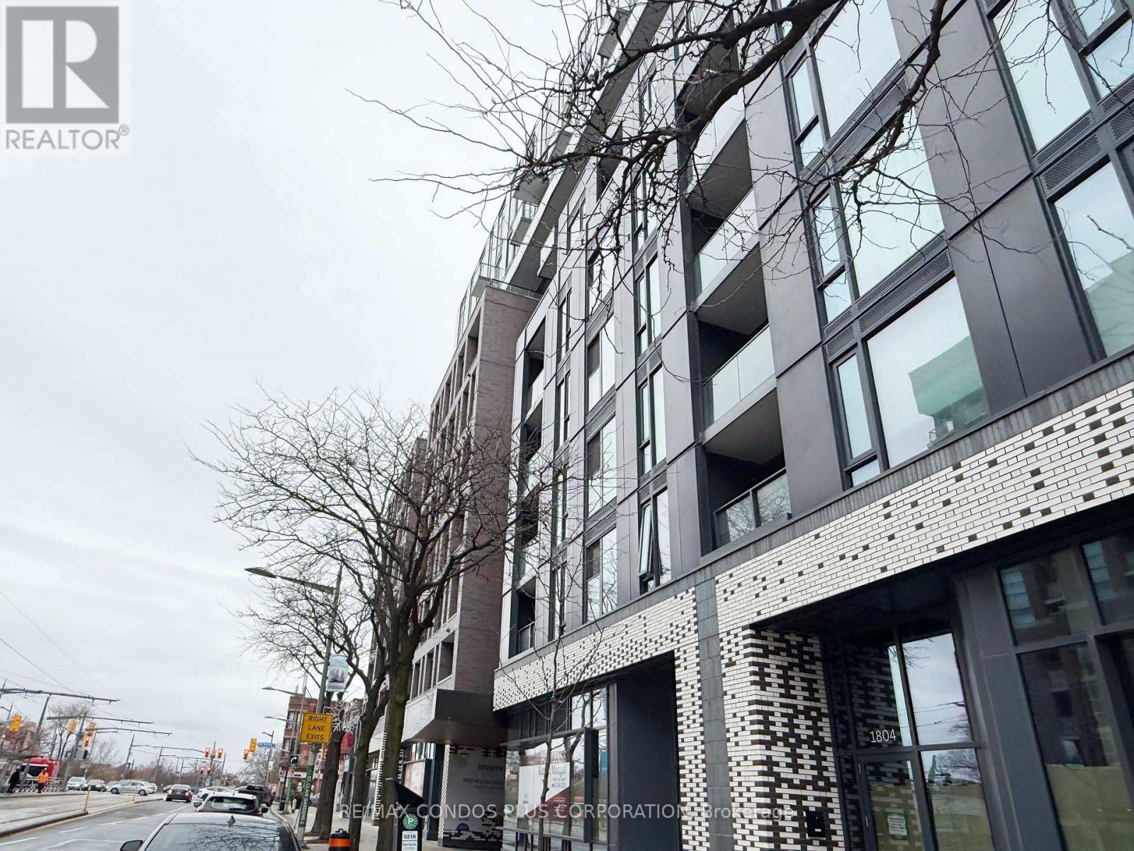 402 - 1808 St Clair Avenue W, Toronto, Ontario  M6N 0C1 - Photo 19 - W12649276