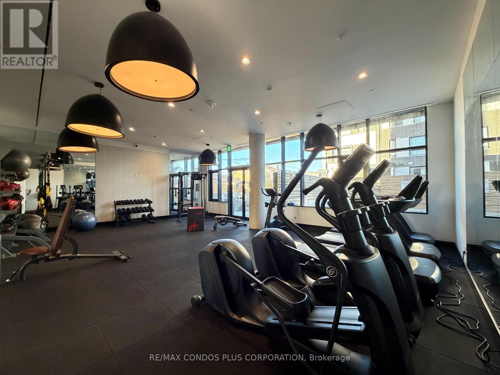 402 - 1808 St Clair Avenue W, Toronto, Ontario  M6N 0C1 - Photo 14 - W12649276