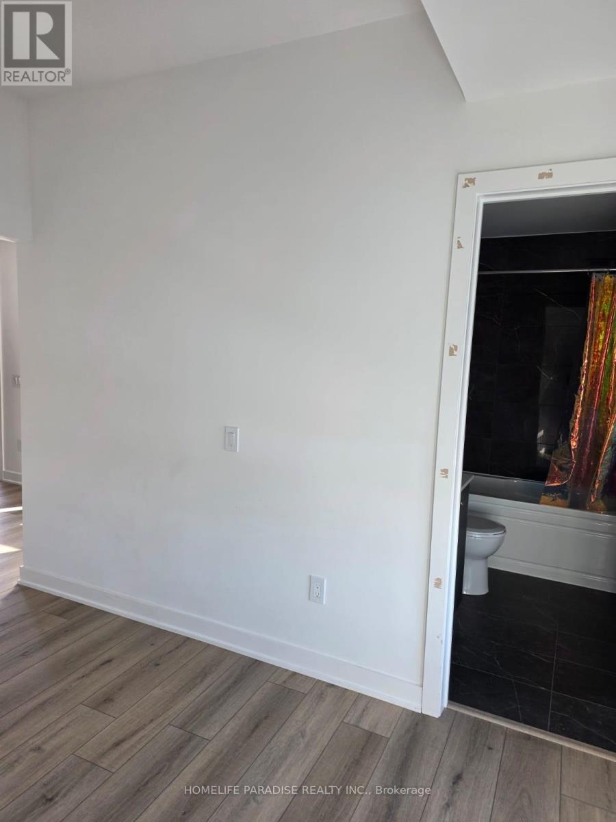 416 - 312 Erb Street W, Waterloo, Ontario  N2L 1W3 - Photo 12 - X12576290