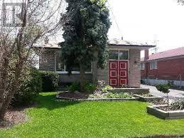 39 CHANCELLOR DRIVE, Toronto, Ontario