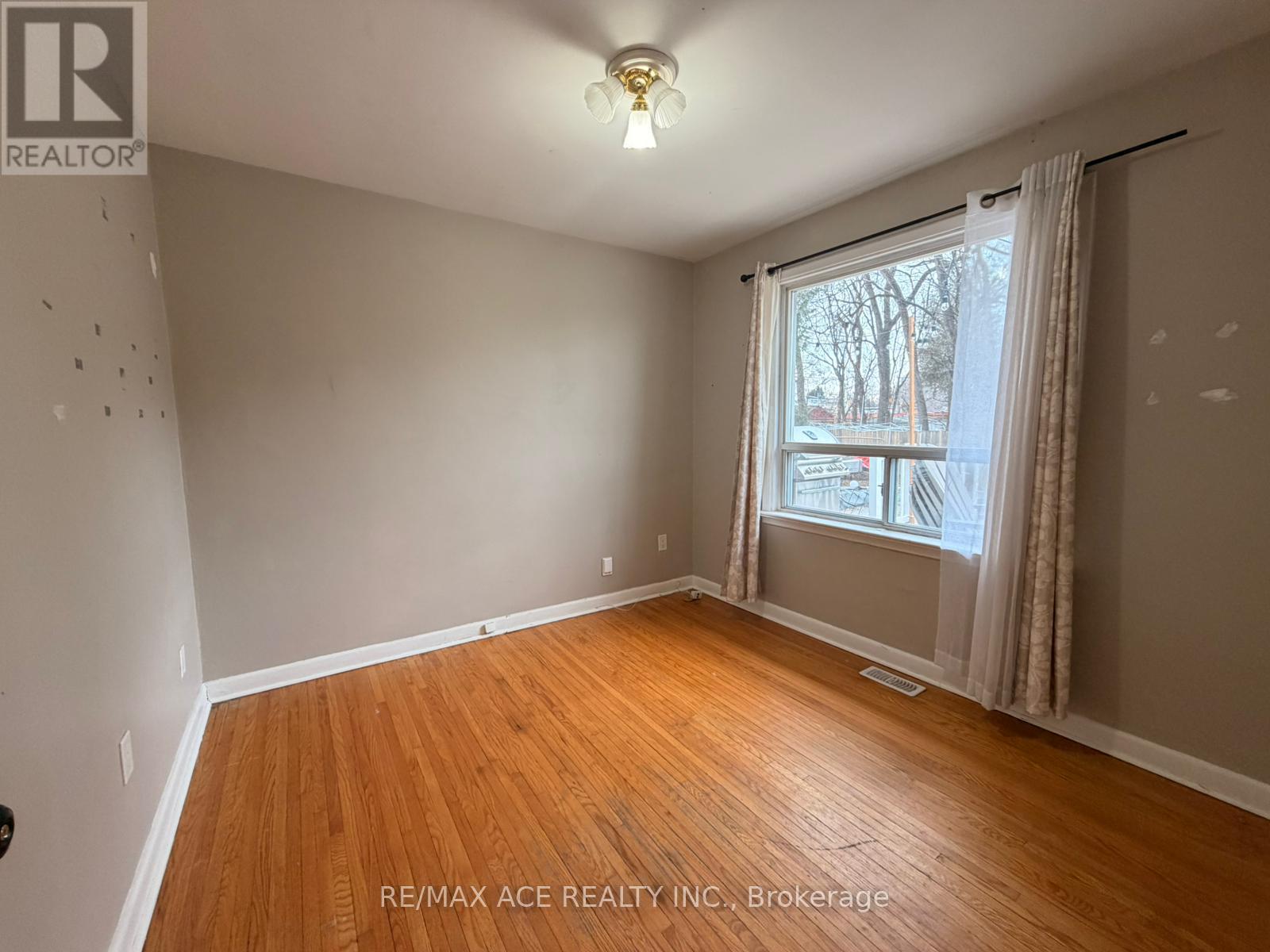 Main - 48 Ronway Crescent, Toronto, Ontario  M1J 2S2 - Photo 7 - E12649686