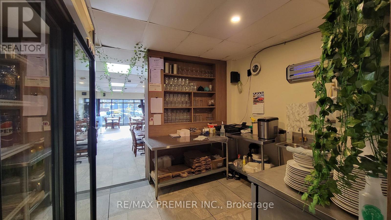 Main - 516 Danforth Avenue, Toronto, Ontario  M4K 1P6 - Photo 13 - E12649690