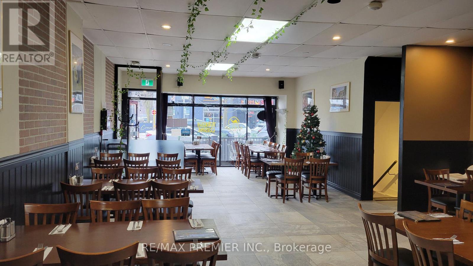 Main - 516 Danforth Avenue, Toronto, Ontario  M4K 1P6 - Photo 2 - E12649690