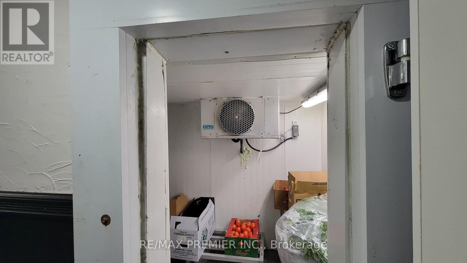 Main - 516 Danforth Avenue, Toronto, Ontario  M4K 1P6 - Photo 22 - E12649690