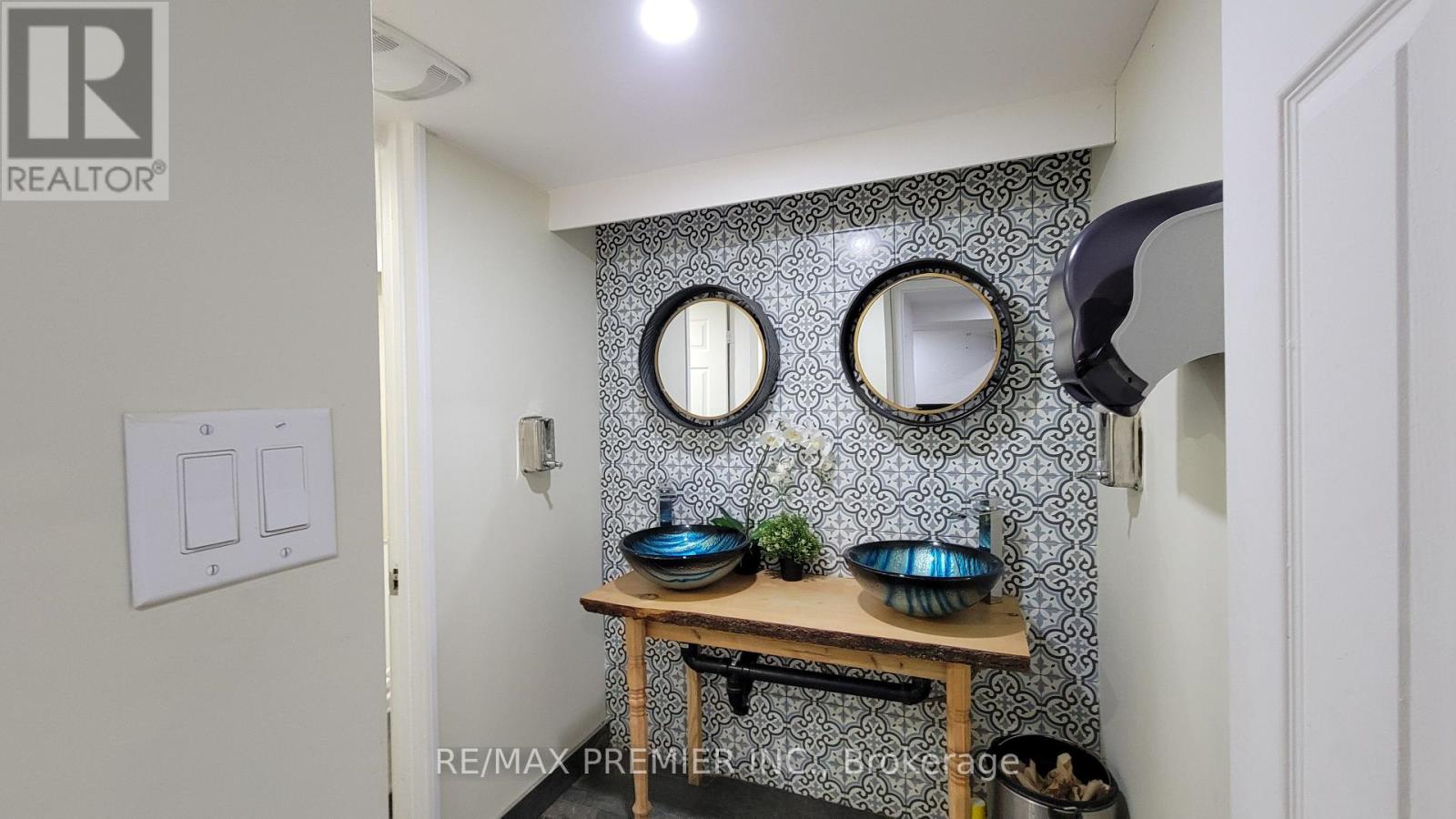 Main - 516 Danforth Avenue, Toronto, Ontario  M4K 1P6 - Photo 24 - E12649690