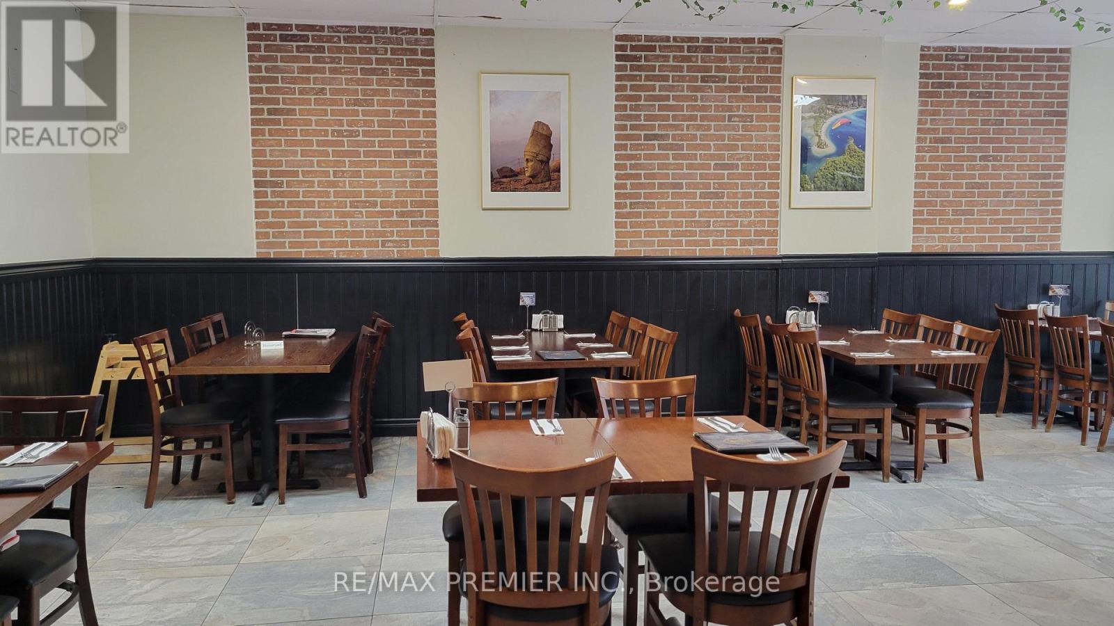 Main - 516 Danforth Avenue, Toronto, Ontario  M4K 1P6 - Photo 5 - E12649690