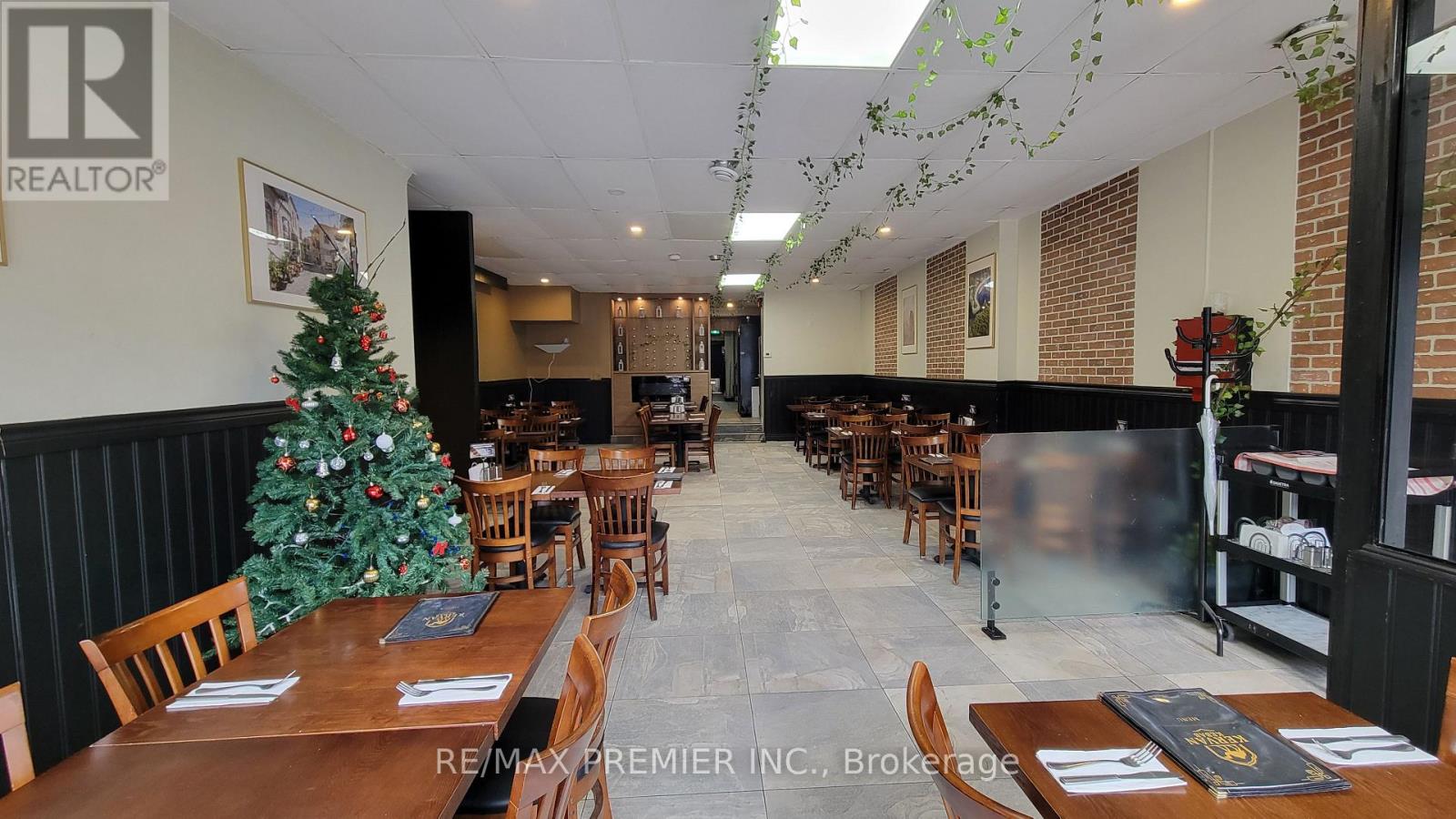 Main - 516 Danforth Avenue, Toronto, Ontario  M4K 1P6 - Photo 7 - E12649690